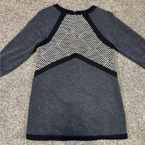 Harlyn Anthro Stylish Black and Gray Women's Top - Picture 4 of 4